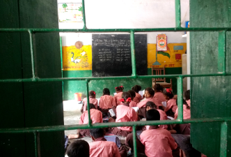 इस प्राथमिक विद्यालय में पढ़ाई के साथ बच्चे सीख रहे बचत का पाठ