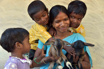बलमदीना तिर्की जिन्हें झारखंड के ग्रामीण इलाकों में डॉक्टर दीदी कहा जाता है। जानिए क्या है उनकी कहानी।