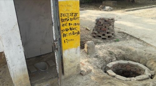 ODF घोषित हो गया मैनपुरी, लेकिन अब भी 1 लाख 5 हजार शौचालय की दरकार