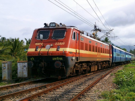 बजट 2019 : रेल को अब तक की सबसे अधिक 1.58 लाख करोड़ रुपए की राशि