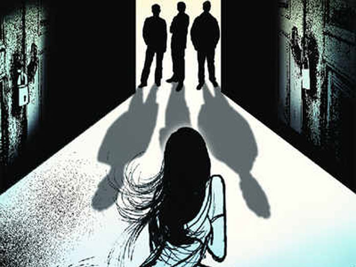 बिहार: पिता के सामने छह लोगों ने किया बेटी से गैंगरेप, गांव वालों ने पंचायत में मामला सुलझाने को कहा