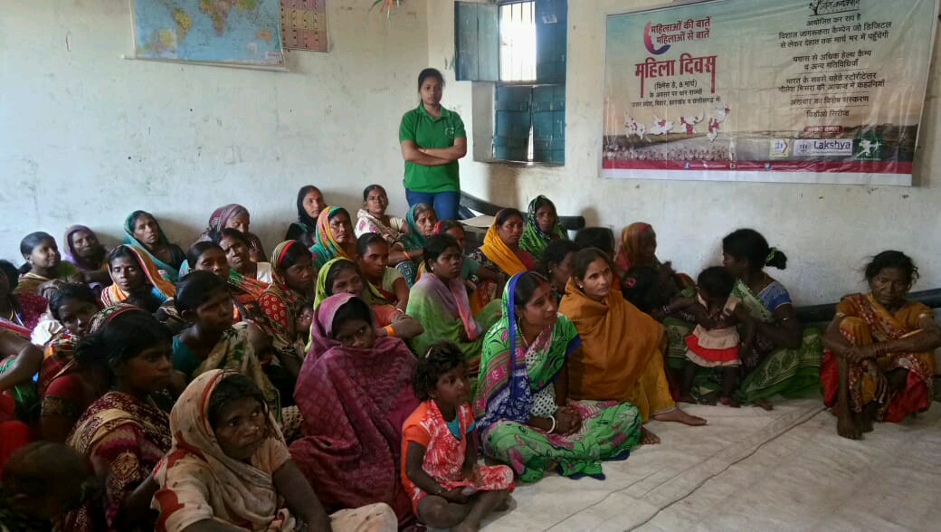 गांव कनेक्शन फाउंडेशन ने बिहार में मनाया महिला दिवस, बांटे गए सैनेटरी नैपकिन