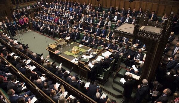 ब्रिटिश संसद ने ब्रेक्जिट के लिए 4 वैकल्पिक योजनाओं के खिलाफ किया वोट
