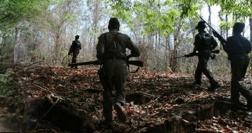 झारखंड: मुठभेड़ में तीन नक्सली ढेर, सीआरपीएफ का एक जवान भी शहीद