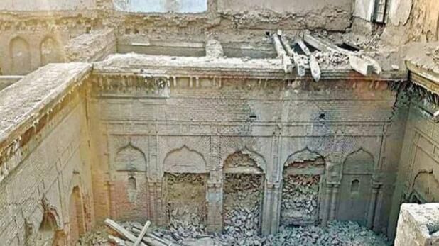पाकिस्तान में तोड़ा गया ऐतिहासिक गुरु नानक महल, खिड़की-दरवाजों को बेच डाला