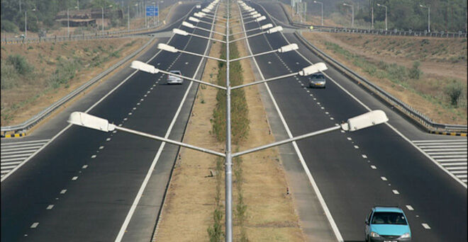 राष्ट्रीय राजमार्ग के किनारे लगाए जाएंगे 200 करोड़ पेड़, यात्रियों को मिलेगी राहत