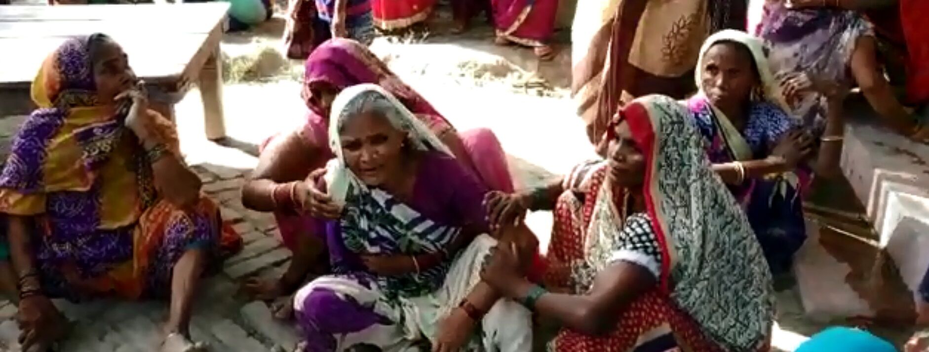 प्रतापगढः खेत की रखवाली कर रहे किसान को बदमाशों ने जिंदा जलाया