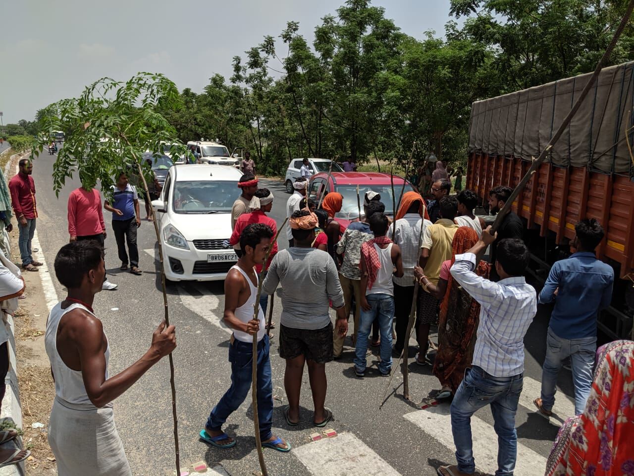 बिहार: अस्‍पताल में नहीं रुक रहा है मौत का सिलसिला, नाराज लोगों ने जाम किया हाईवे