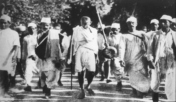 आज का इतिहास: महात्मा गांधी ने शुरू किया था असहयोग आंदोलन