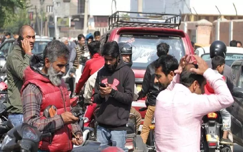 करगिल में इंटरनेट सेवाएं बहाल, जम्मू-कश्मीर के लोगों को अभी भी इंटरनेट का इंतजार