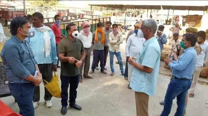 यूपी के लखीमपुर खीरी में फर्जी दस्तावेज लगाकर सरकारी खरीद केंद्र पर धान बेचने की कोशिश करने वाले 26 बिचौलियों के खिलाफ FIR