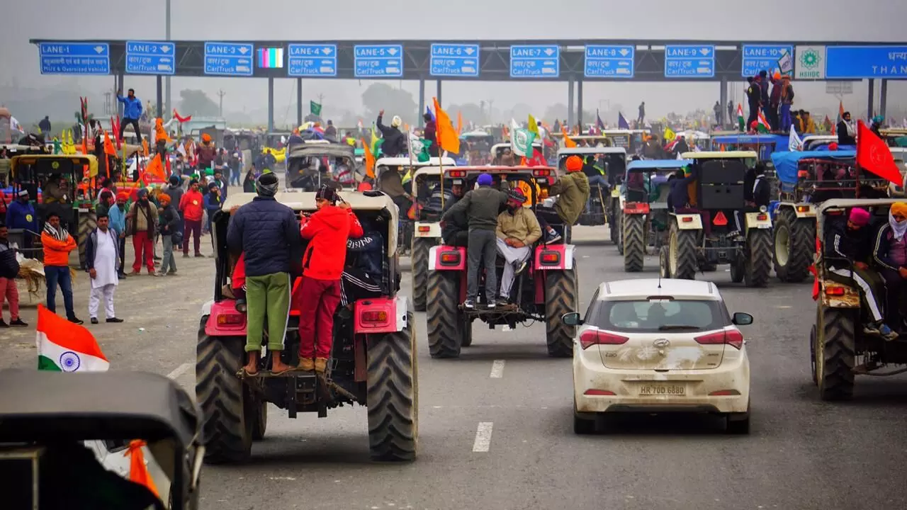 किसान आंदोलन: 26 जनवरी को ट्रैक्टर मार्च के लिए तैयार हैं किसान, तस्वीरों में देखिए