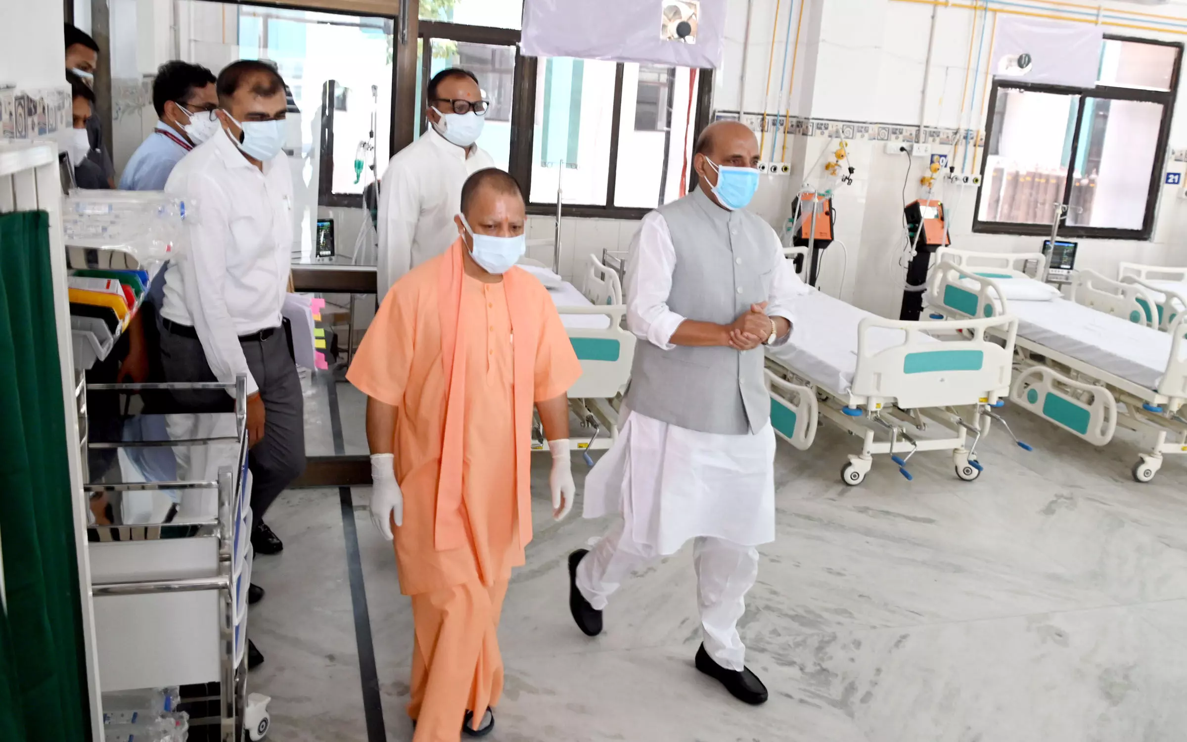 यूपी: लखनऊ में 255 बेड वाला एचएएल का कोविड हॉस्पिटल शुरु, सीएम और रक्षा मंत्री ने लिया जायजा
