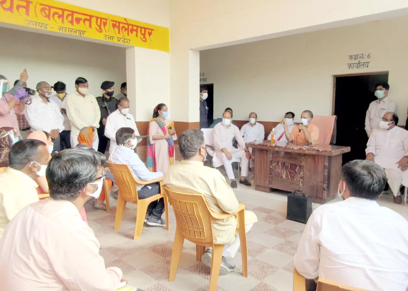 यूपी: मुख्यमंत्री ने की सहारनपुर मंडल में कोविड कार्यों की समीक्षा, कहा- मिलकर तोड़ेंगे कोरोना की चेन