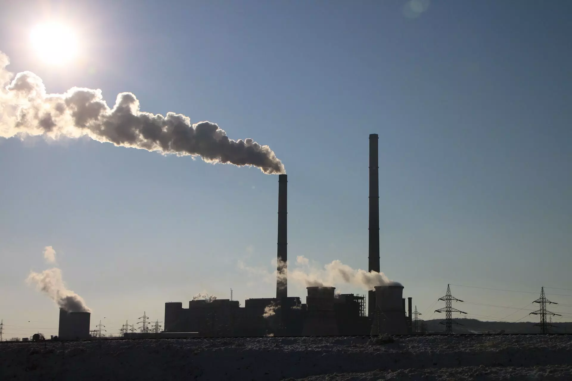 ग्रीनहाउस गैसों का उत्सर्जन करने वाले उद्यमों का भविष्य अनिश्चित