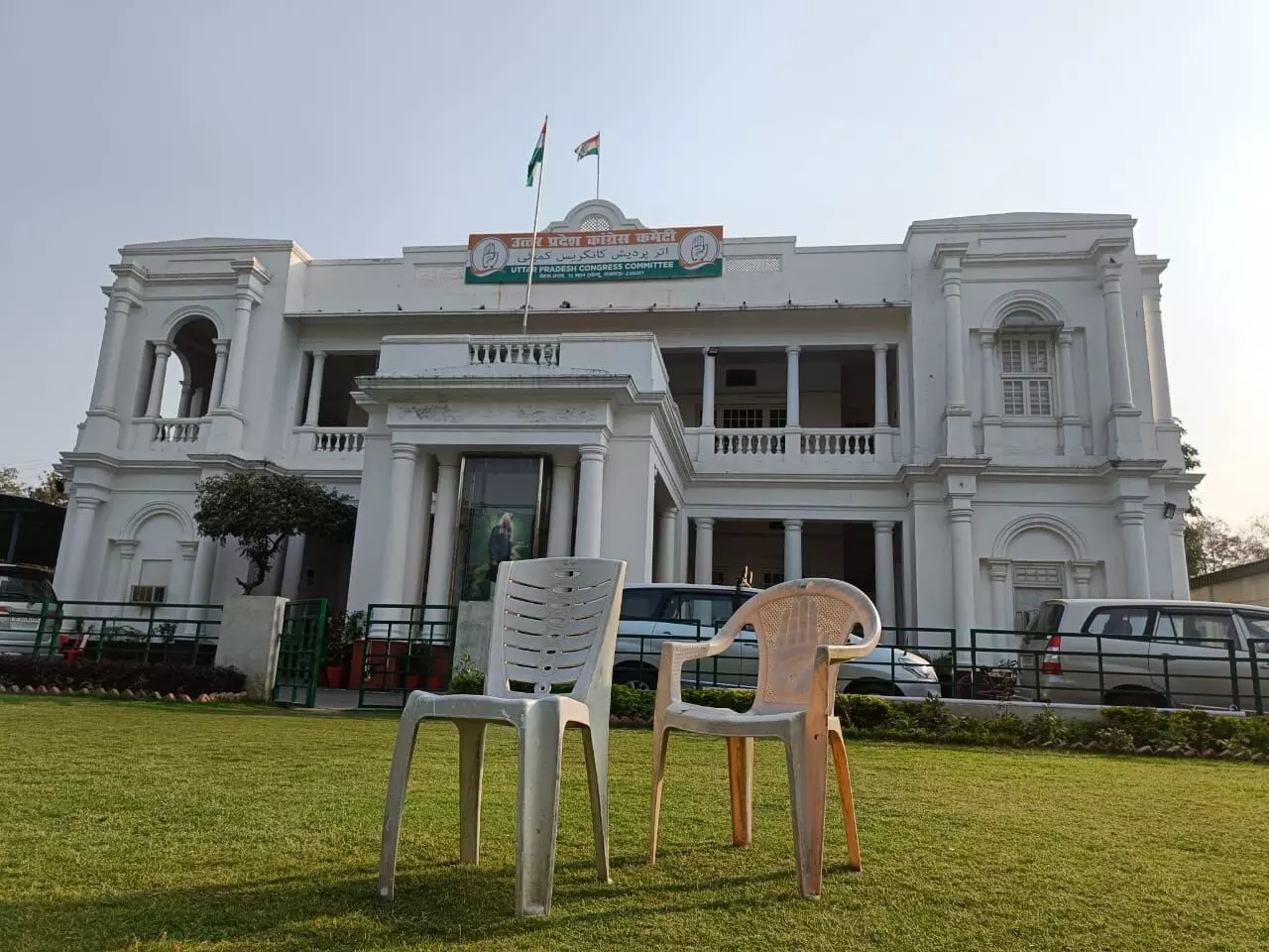 उत्तर प्रदेश विधानसभा चुनाव: तस्वीरों में देखिए कैसा है राजधानी लखनऊ का माहौल