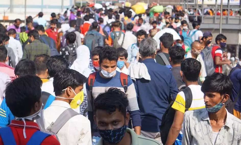Have you stopped wearing your mask? India could be vulnerable to a 4th COVID wave, warns a survey