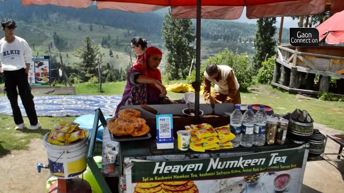 Corn rotis and kahwa: Tea time in Kashmir’s Doodhpathri