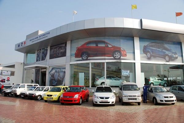 नोटबंदी ने थामी ऑटो सेक्टर की रफ्तार, 16 वर्षों से सबसे कम हुई दिसंबर में कारों की बिक्री