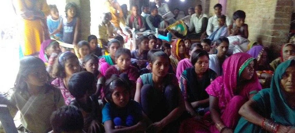आठवीं से ज्यादा नहीं पढ़ पाती वीरमपुर गाँव की छात्राएं