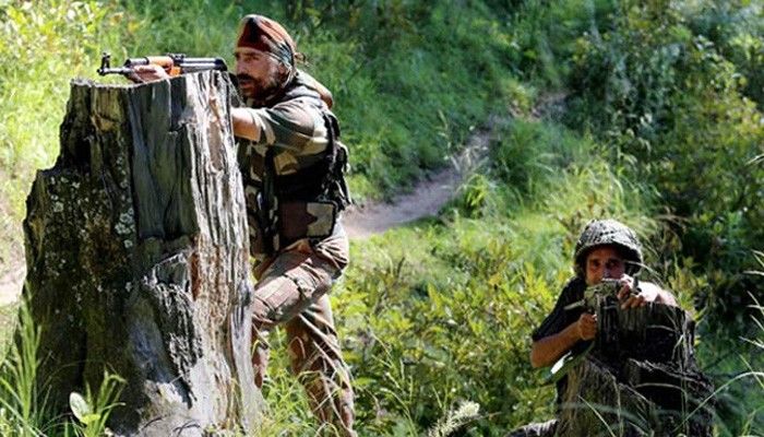 जम्मू कश्मीर के शोपियां में आतंकियों ने किया ग्रेनेड से हमला