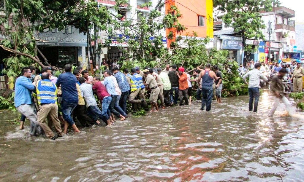 UP, MP, राजस्थान,  बिहार, आंध्र प्रदेश समेत देश के कई राज्यों में आंधी-तूफान का खतरा बरकरार