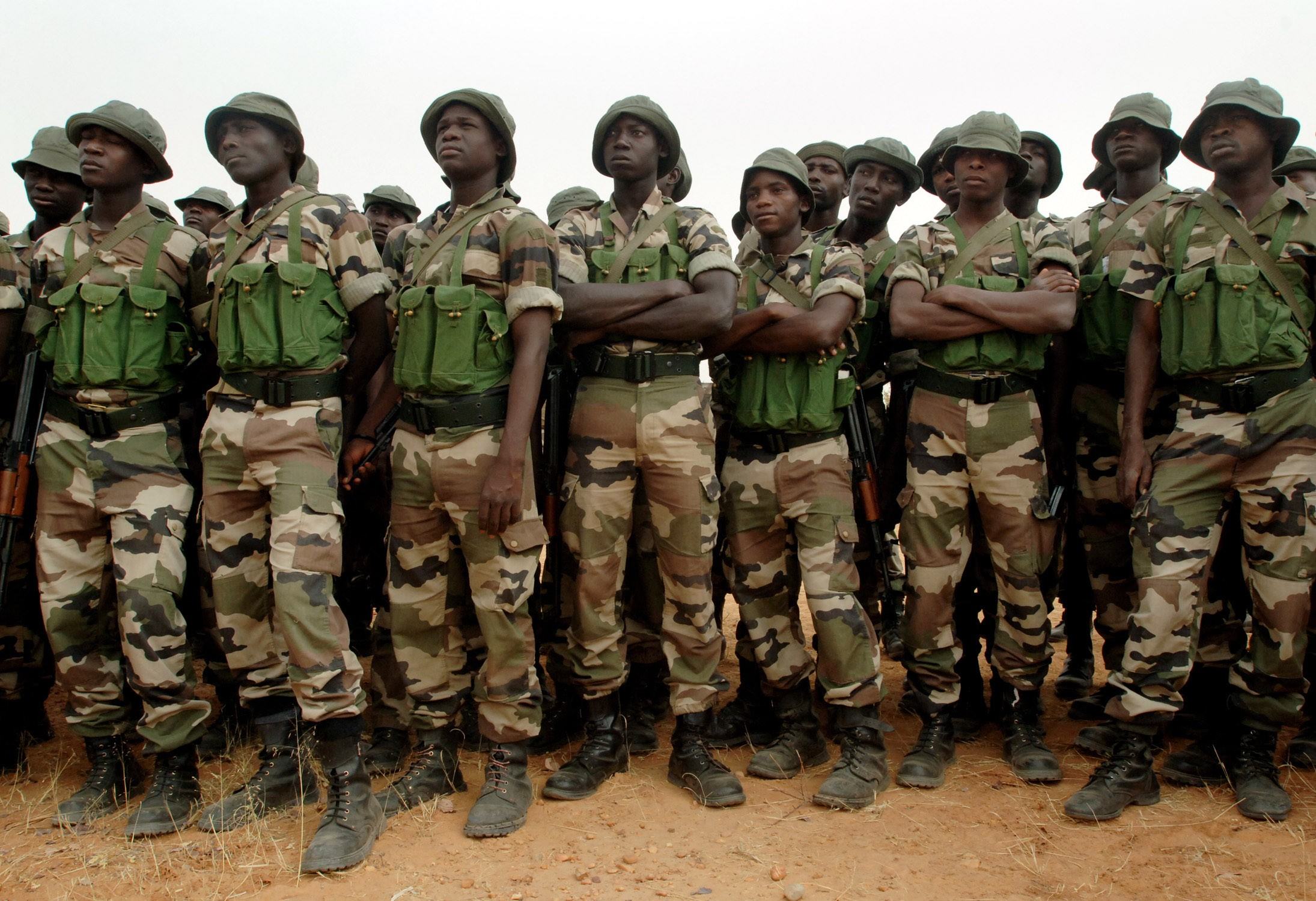 नाइजीरियाई बलों ने एक सप्ताह में बोको हराम से 1,880 नागरिकों को बचाया: सेना
