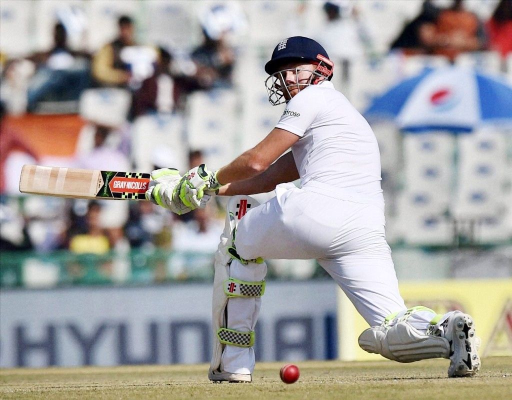 मोहाली टेस्ट: इंग्लैंड की पहली पारी 283 रनों पर सिमटी