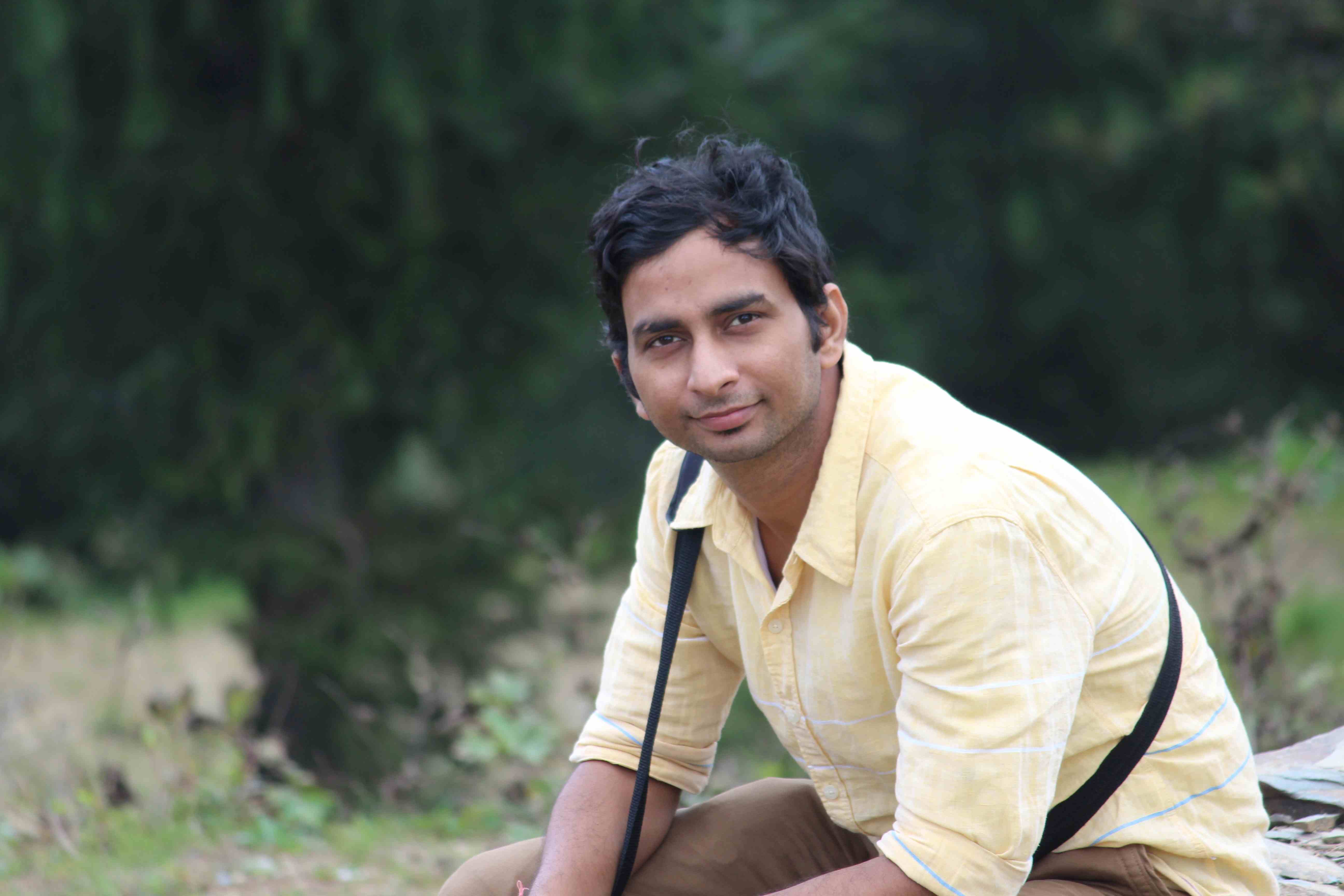 नए कवियों को मंच देने के लिए बुंदेलखंड के युवा इंजीनियर ने बनाई कविशाला