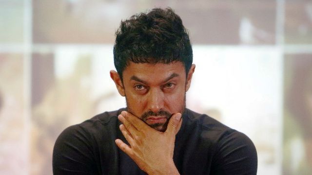 मैं खुद का आलोचक हूं, शाहरूख को सुनना पसंद है : आमिर 
