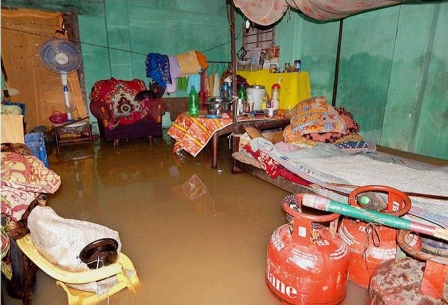 श्रीलंका में बाढ़ और भूस्खलन से 1.5 अरब रुपये से ज्यादा का नुकसान