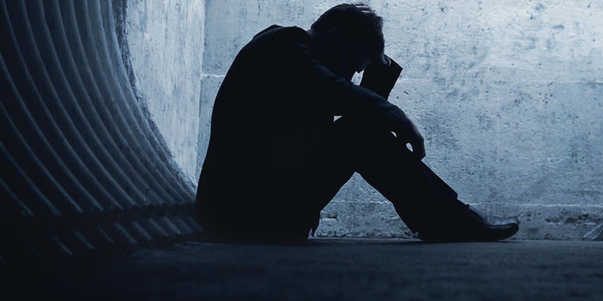 अकेलापन और मानसिक तनाव एक बड़ी स्वास्थ्य समस्या के रूप में उभर रहे हैं