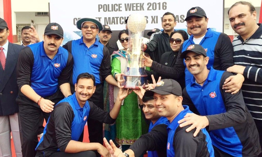 पुलिस सप्ताह: आईपीएस ने आईएएस को सात विकेट से हराया