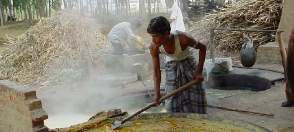 गाँवों की बेरोज़गारी मिटाने के लिए कुटीर उद्योगों की जरूरत है