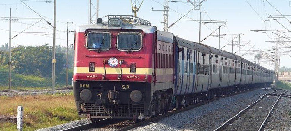 यूपी: ट्रेन से कटकर 5 लोगों की मौत, दो घायल