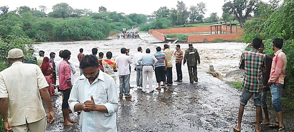 राजस्थान : बाढ़ में बह गए कुशलगढ़ के एसडीएम, तलाशी अभियान जारी