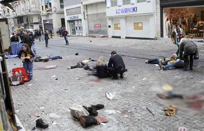 इस्तांबुल में फिदाइन हमला, चार की मौत, 20 घायल