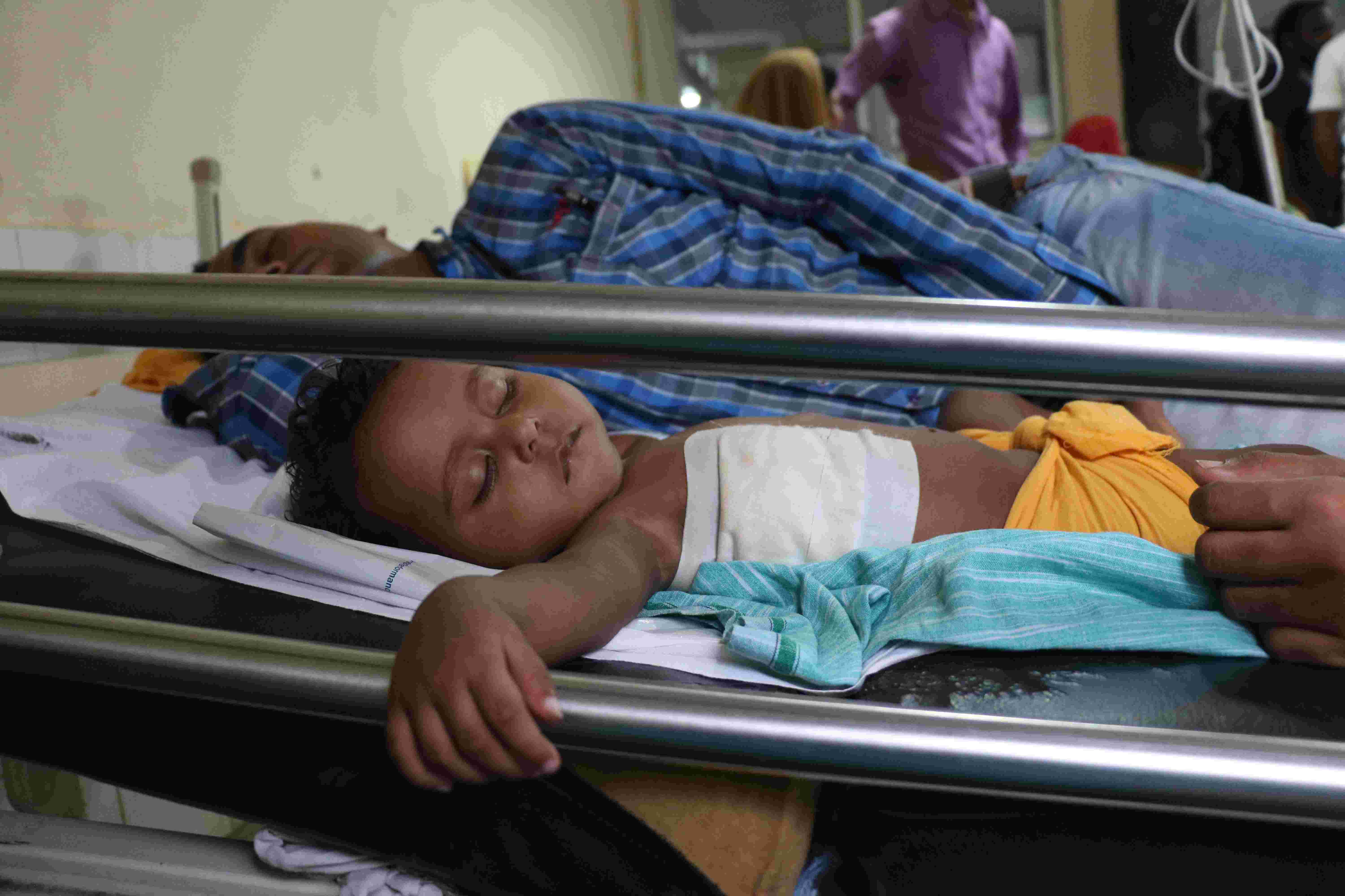 गोरखपुर हादसा : बड़ा खुलासा, बस इंसेफेलाइटिस से ही नहीं हुई बच्चों की मौत