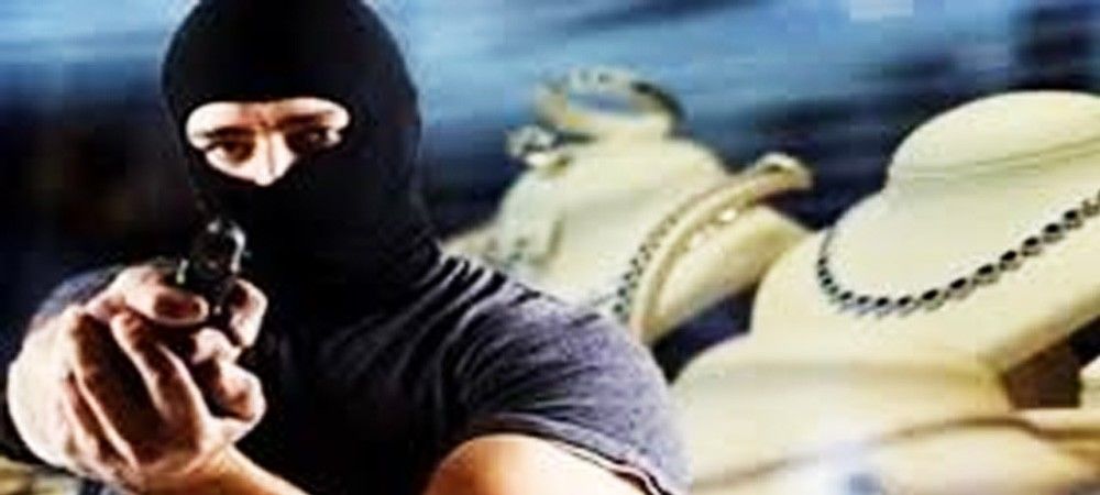 मथुराः सर्राफा दुकान पर हमला, दो व्यापारियों की मौत, सीसीटीवी में कैद हुई वारदात
