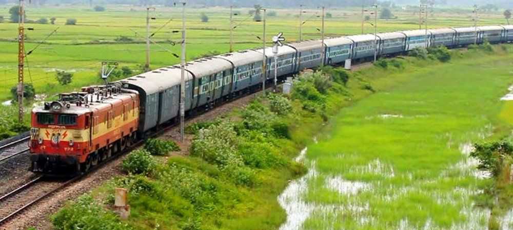 होली के त्योहार में भारतीय रेल यात्रियों के लिए चलाएगी स्पेशल ट्रेन