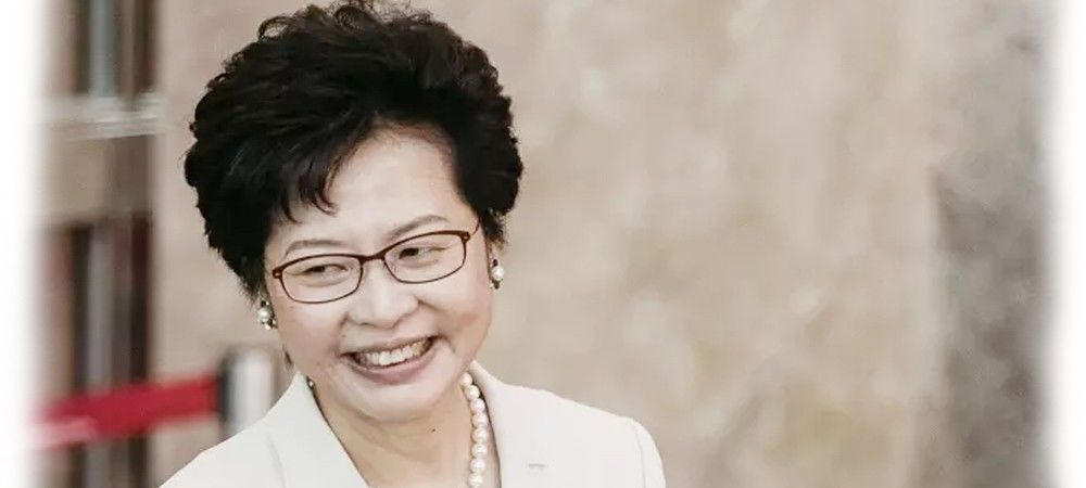 चीन की पंसदीदा कैरी लाम  हांगकांग की नई नेता चुनी गईं