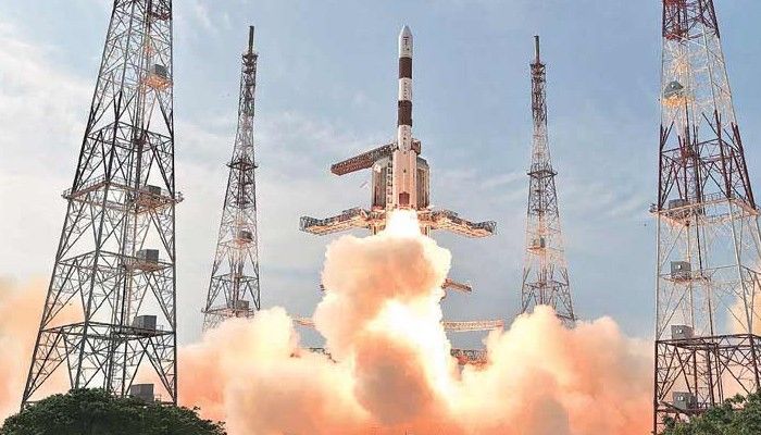 भारत को पहला निजी उपग्रह दिलाने पर इसरो का करार 