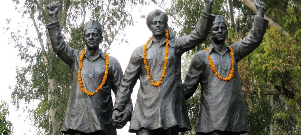 #ShaheedDiwas : आज ही के दिन शहीद भगत सिंह, राजगुरु और सुखदेव को अंग्रेजों ने फांसी दे दी थी