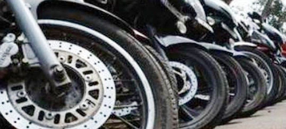 हीरो, होंडा मोटरसाइकिल ने की बीएस-तीन मॉडलों पर 12,500 रुपए छूट की पेशकश