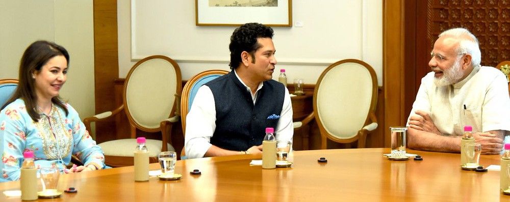 प्रधानमंत्री मोदी से मिले तेंदुलकर, अपनी फिल्म को लेकर की चर्चा 