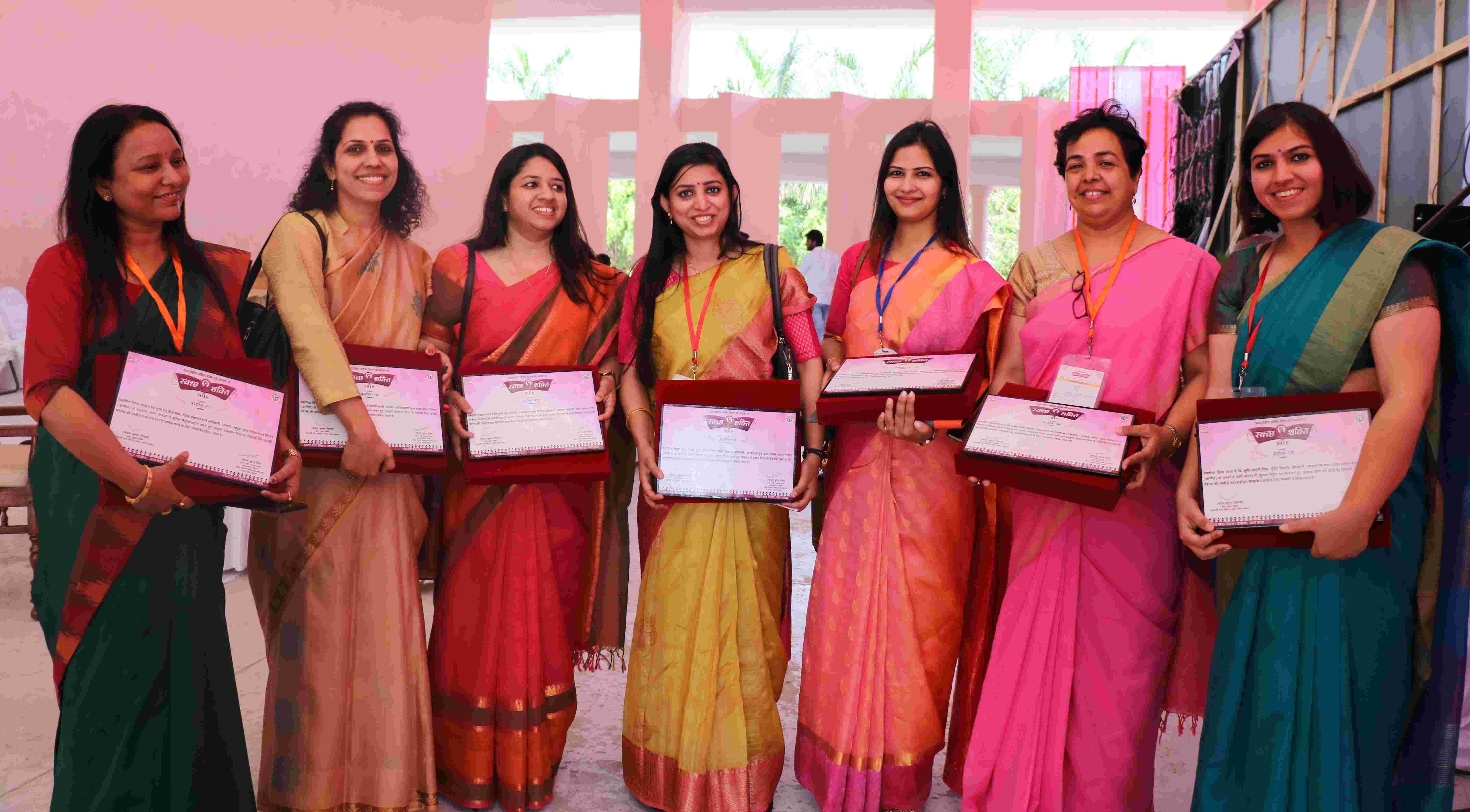 स्वच्छता मिशन में बेहतर कार्य के लिए  महिला IAS अधिकारियों को ‘स्वच्छ शक्ति’ सम्मान  