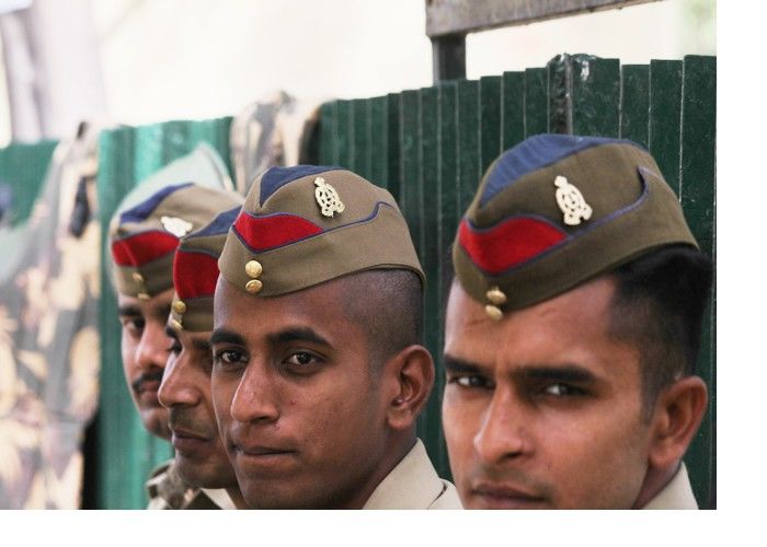 भारत में 720 लोगों की सुरक्षा करता है एक पुलिस का जवान