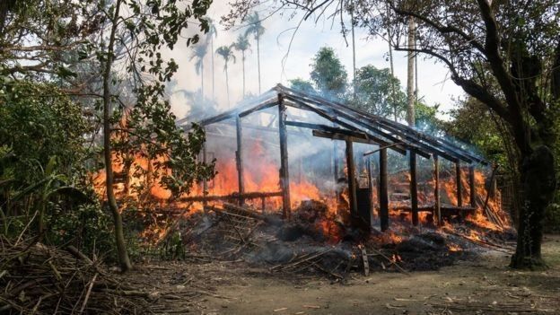 म्यांमार में 300 रोहिंग्या गांवों को जलाया गया 