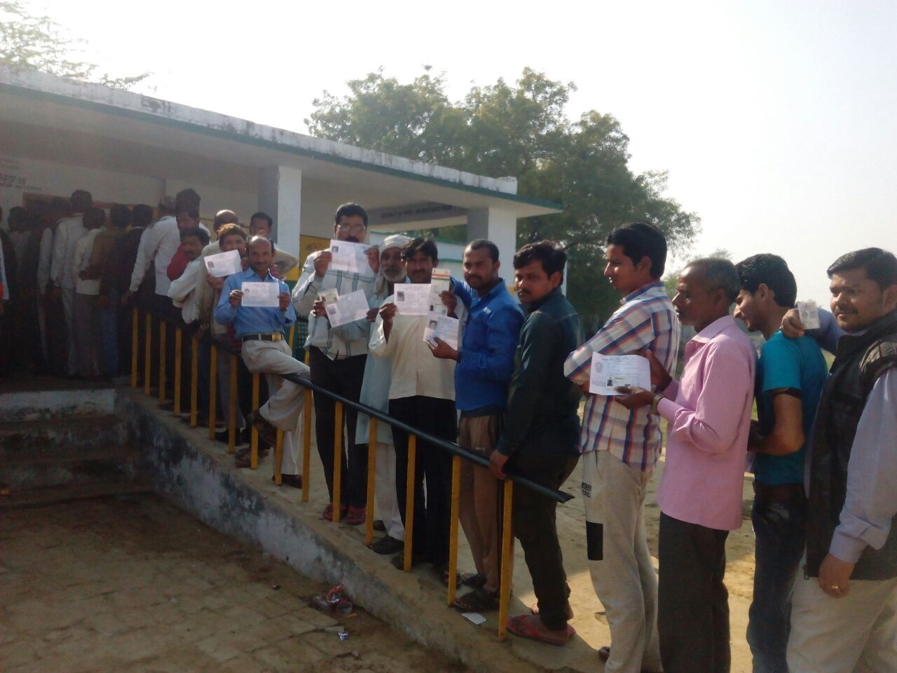 सुबह नौ बजे तक कानपुर देहात में पड़े 10.5 फीसदी मतदान
