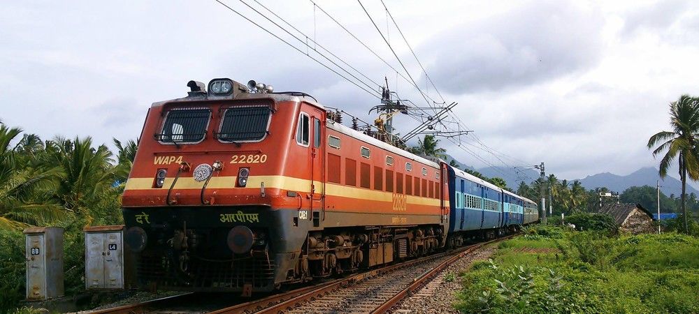 भारतीय रेल: यात्रियों की सुविधा के लिए अब टिकट पर ही लिखे होंगे हेल्पलाइन नंबर